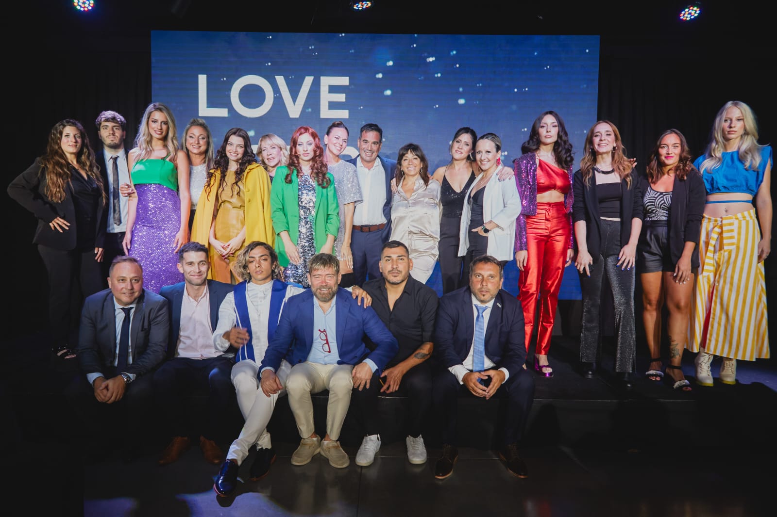 Comunidad de profesionales reunida en un evento